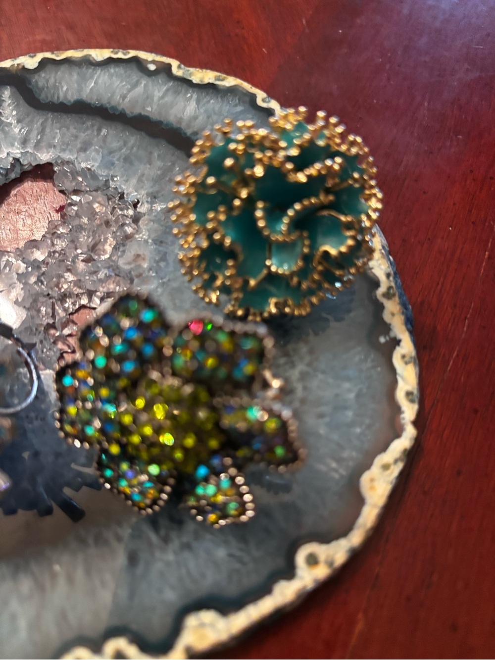 4 Cluster Stretch Cocktail Rings - Picture 4 of 9